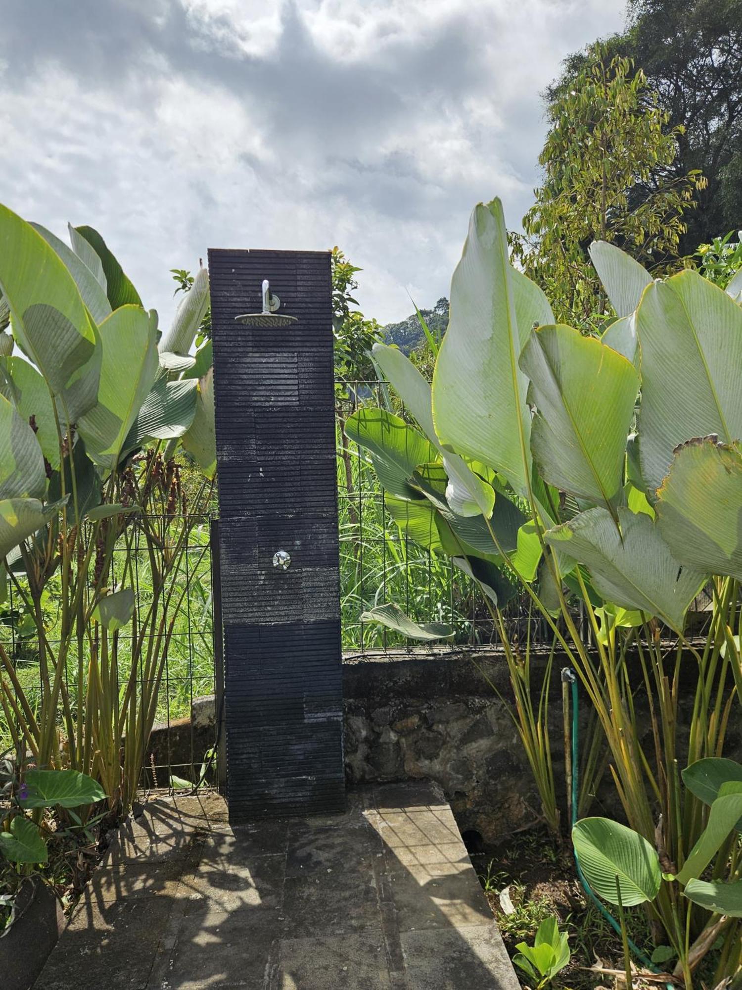 Villa Markisa Pakisan Sawan Bagian luar foto